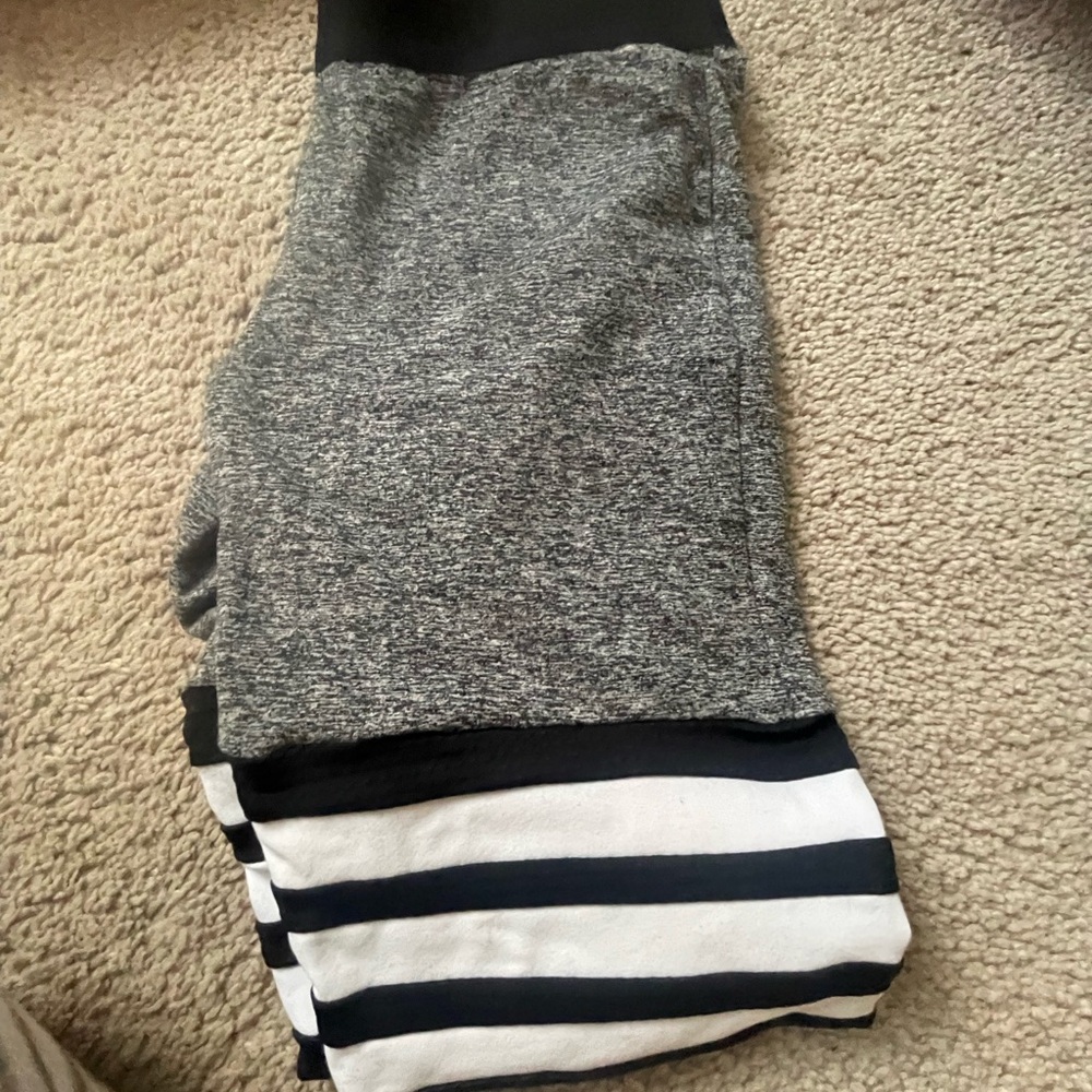 Bombshell sportswear leggings